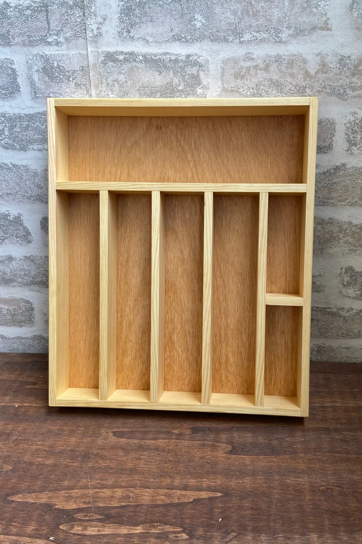 30×35 Cm Ahşap Kaşıklık Çekmece İçi Yemek Takımı Ve Servis Gereçleri Düzenleyici Organizer Çekmece İçi Kullanım ve Düzen Görünümü