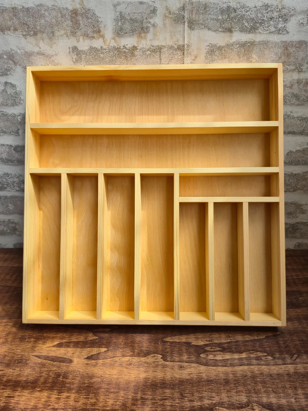 45X45 Cm Ahşap Kaşıklık Bölme Detayları ve Masif Ahşap İşçiliği
